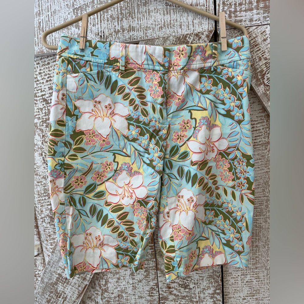 Talbots Aqua Floral Print Women's Perfect Shorts flat front size 2
